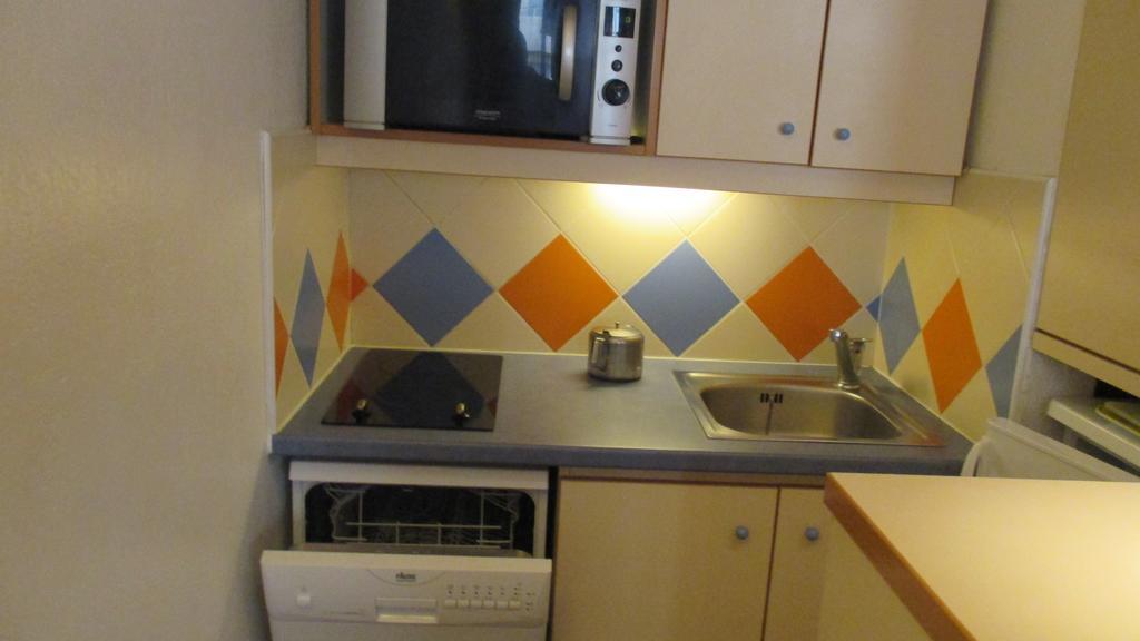 Promenade Des Bains Apartment Saint-Raphaël Δωμάτιο φωτογραφία